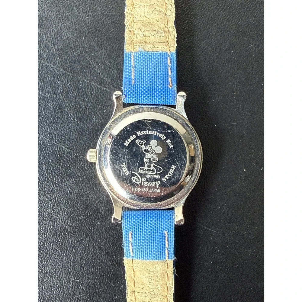 THE DISNEY STORE Mickey Mouse Blue Watch DS-450 *NEEDS BATTERIES*